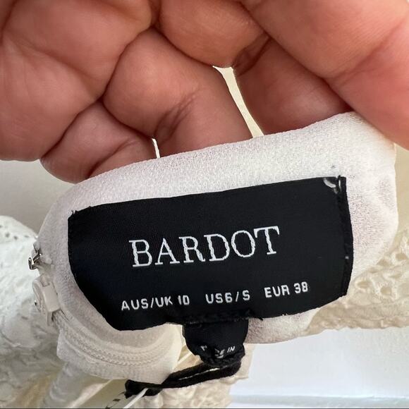 New Bardot White Eyelet Mini Dress Womens size 6 - Picture 6 of 9
